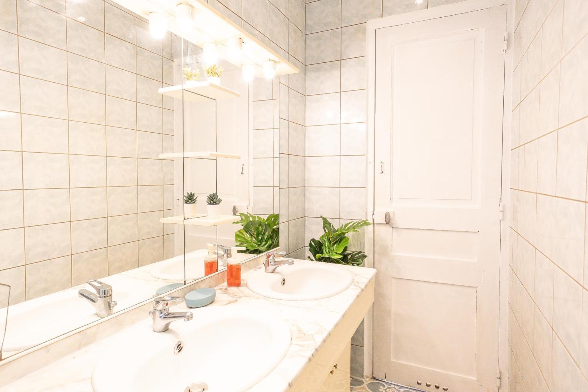 Luxury Parisian Apartment Notre Dame Saint Germain Des Pres Exterior photo